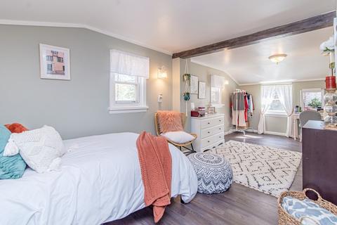 46 E Street Ave, Chicopee, MA 01020 photo 32