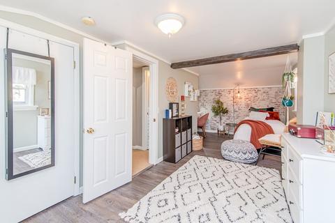 46 E Street Ave, Chicopee, MA 01020 photo 31
