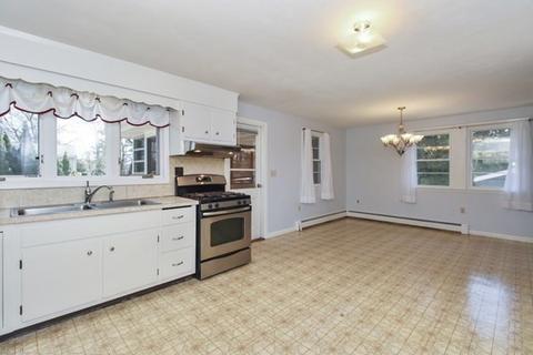 2 Pleasant View Dr, Canton, MA 02021 photo 4