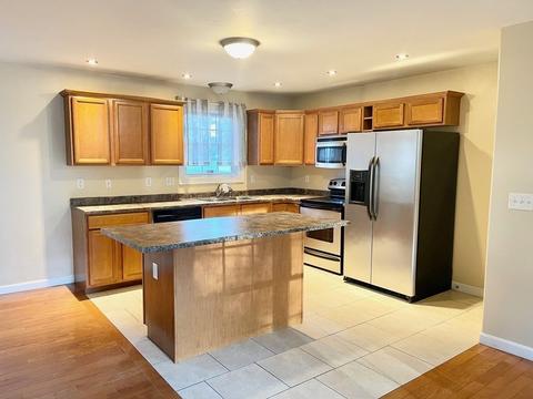 13 Ruskin St, Springfield, MA 01108 photo 3