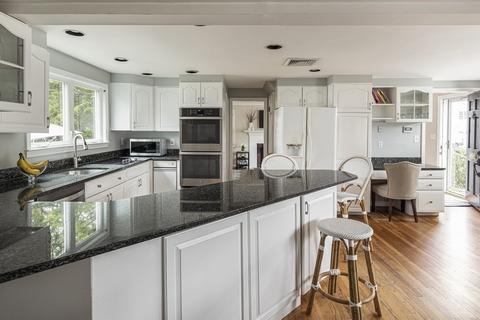 77 Centre Ln, Milton, MA 02186 photo 9