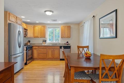 75 Green St #4, Reading, MA 01867 photo 2