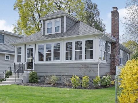 128 Chaffee Ave, Waltham, MA 02453 photo 3