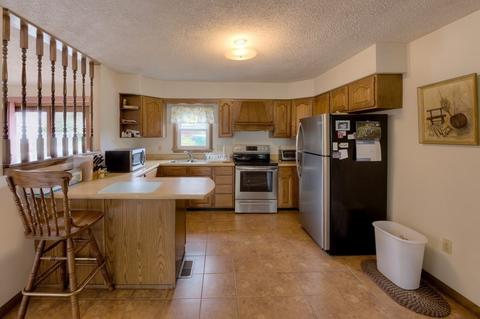 23 Riverside St, Palmer, MA 01069 photo 4