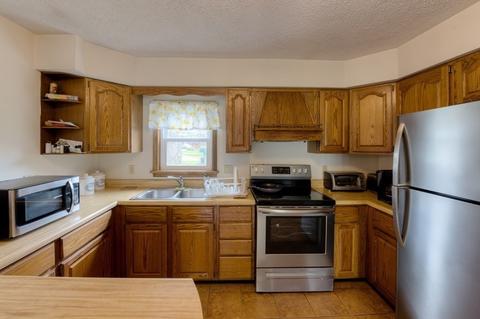23 Riverside St, Palmer, MA 01069 photo 5