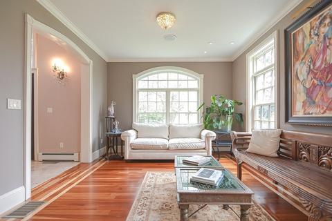 9 Argyle Ave, Wellesley, MA 02482 photo 2