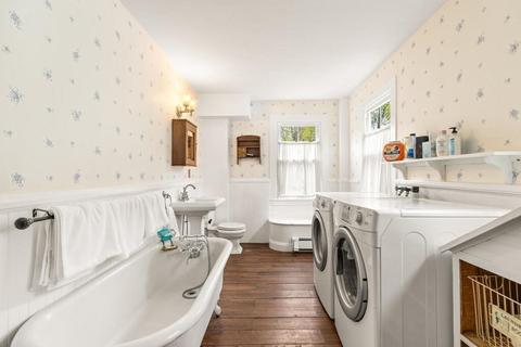 13 Elliott St, Reading, MA 01867 photo 6