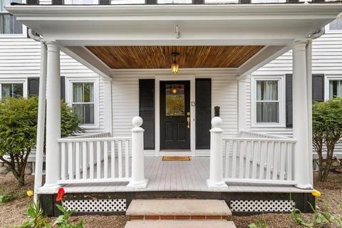13 Elliott St, Reading, MA 01867 photo 2