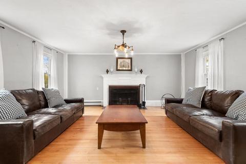 13 Elliott St, Reading, MA 01867 photo 8
