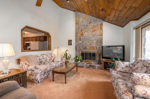 21 Sterling Dr, Easthampton, MA 01027 photo 8