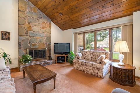 21 Sterling Dr, Easthampton, MA 01027 photo 6