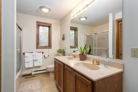 21 Sterling Dr, Easthampton, MA 01027 photo 14