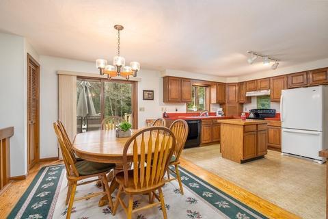 21 Sterling Dr, Easthampton, MA 01027 photo 10