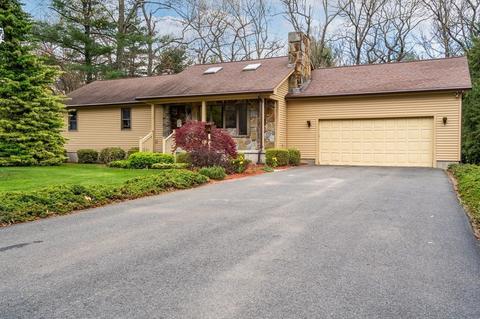 21 Sterling Dr, Easthampton, MA 01027 photo 3
