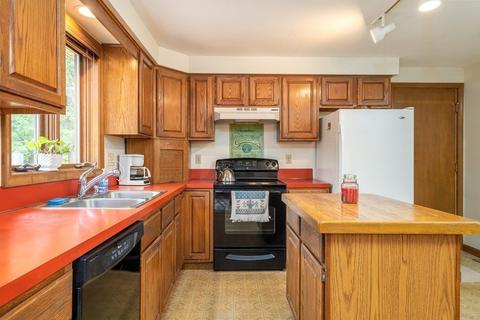 21 Sterling Dr, Easthampton, MA 01027 photo 12