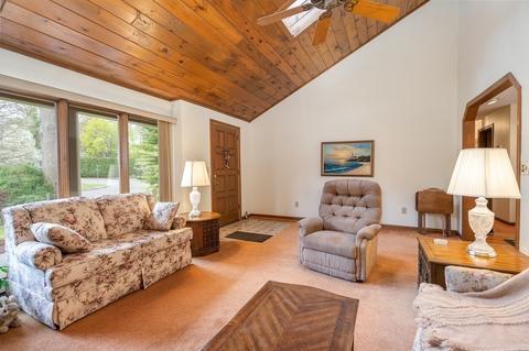 21 Sterling Dr, Easthampton, MA 01027 photo 7