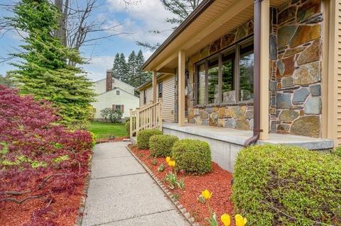 21 Sterling Dr, Easthampton, MA 01027 photo 5