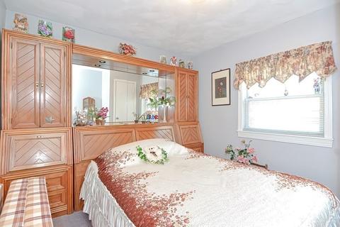 33 Markham Cir, Ayer, MA 01432 photo 7