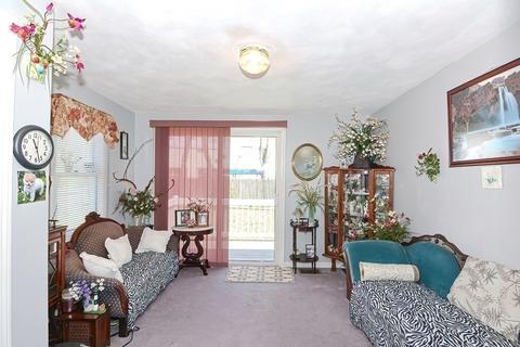33 Markham Cir, Ayer, MA 01432 photo 6