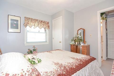 33 Markham Cir, Ayer, MA 01432 photo 8