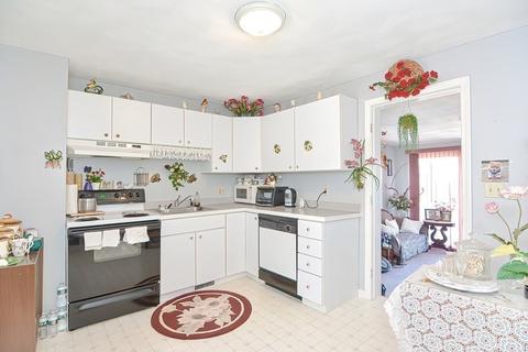 33 Markham Cir, Ayer, MA 01432 photo 3