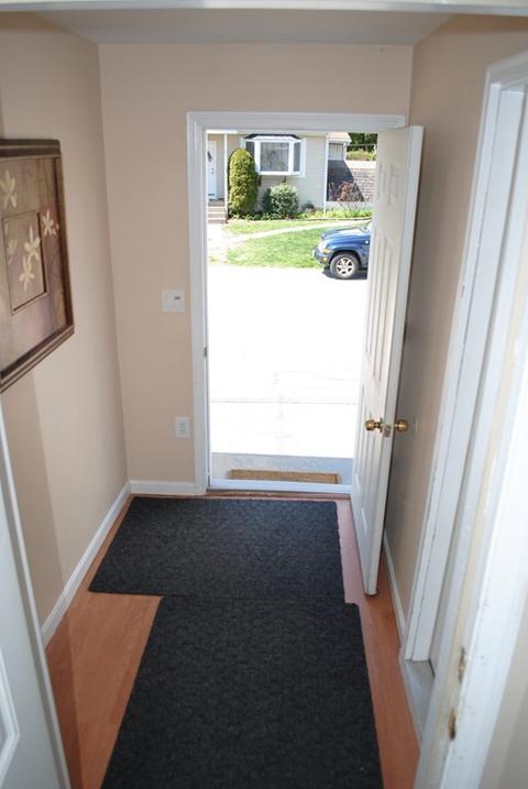 124 Ocean Ave, Warwick, RI 02889 photo 5