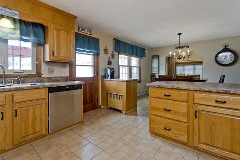 16 Hyde Ave, Chicopee, MA 01020 photo 12