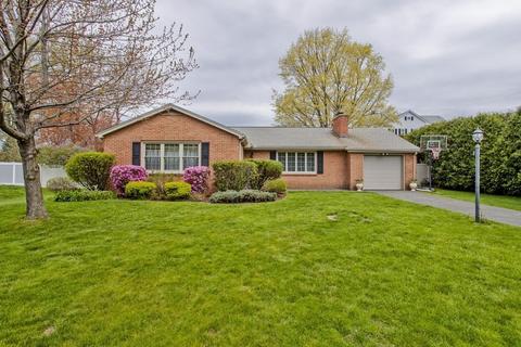 16 Hyde Ave, Chicopee, MA 01020 photo 1