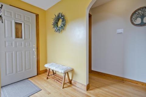 16 Hyde Ave, Chicopee, MA 01020 photo 3