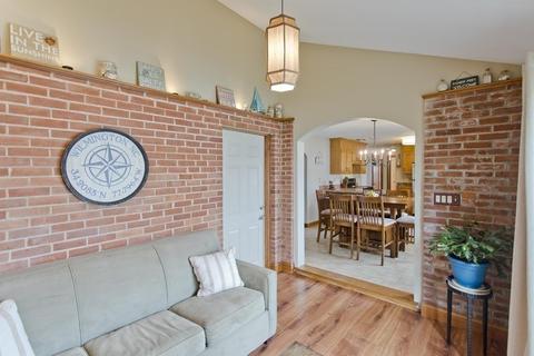 16 Hyde Ave, Chicopee, MA 01020 photo 17