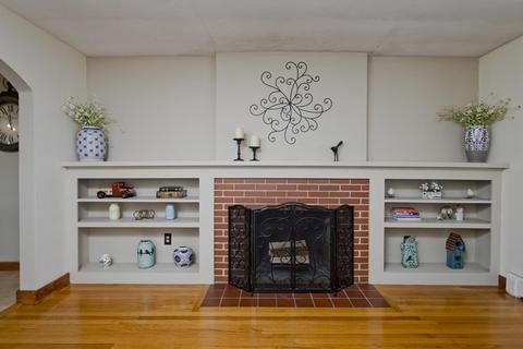 16 Hyde Ave, Chicopee, MA 01020 photo 6