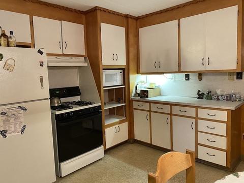 146 Windemere, Springfield, MA 01104 photo 5