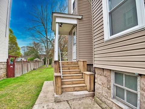 11 Garden St, Fall River, MA 02720 photo 4