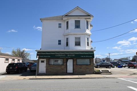 248 Jefferson St, Fall River, MA 02721 photo 2
