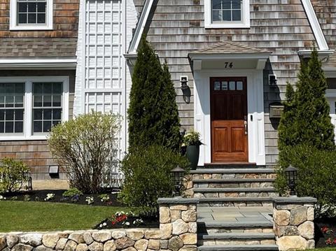 74 Colbert Rd E, Newton, MA 02465 photo 2