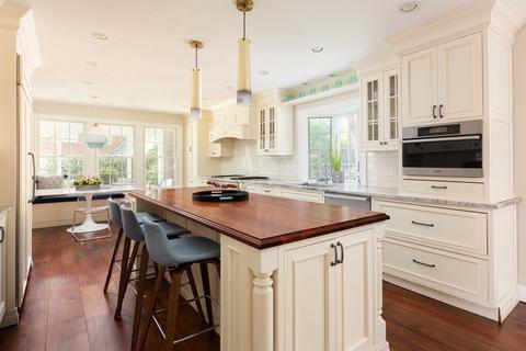 74 Colbert Rd E, Newton, MA 02465 photo 9
