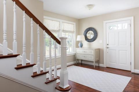 74 Colbert Rd E, Newton, MA 02465 photo 3