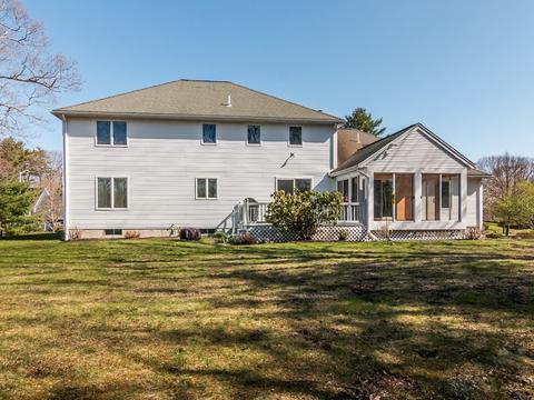 7 Old Town Rd, Beverly, MA 01915 photo 3