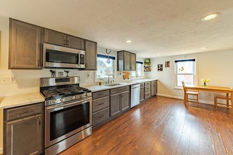 6 Benson St, Worcester, MA 01604 photo 10