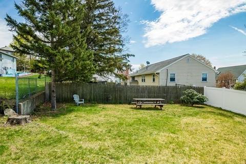 6 Benson St, Worcester, MA 01604 photo 8