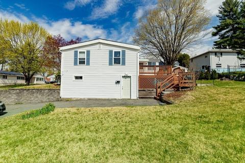 6 Benson St, Worcester, MA 01604 photo 4