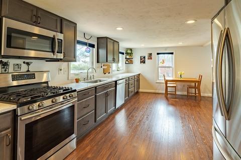 6 Benson St, Worcester, MA 01604 photo 11