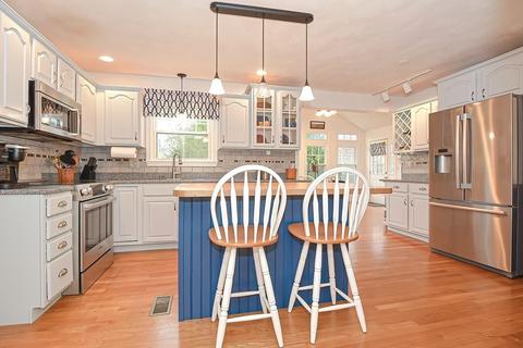 17 Josiah Dr, Upton, MA 01568 photo 13