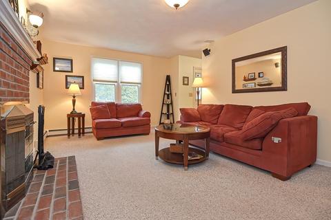 17 Josiah Dr, Upton, MA 01568 photo 4