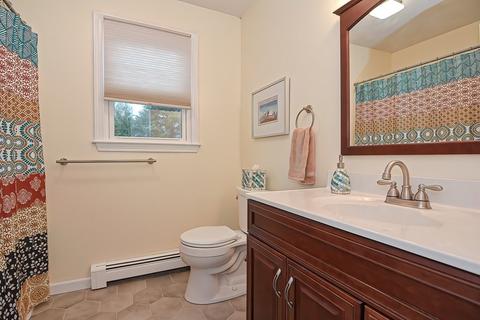 17 Josiah Dr, Upton, MA 01568 photo 32