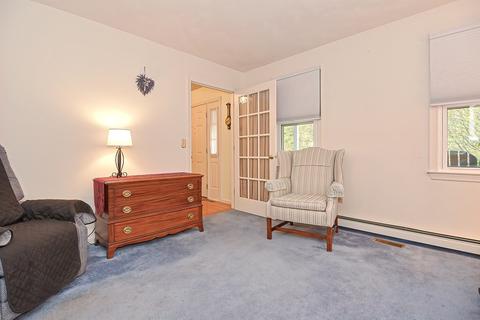 17 Josiah Dr, Upton, MA 01568 photo 5