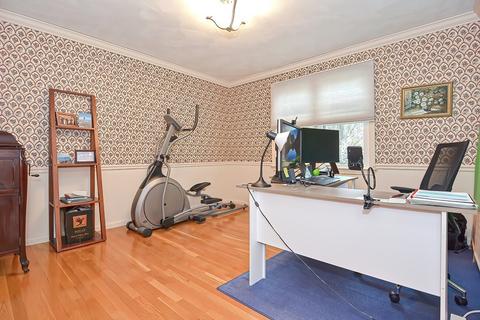 17 Josiah Dr, Upton, MA 01568 photo 9