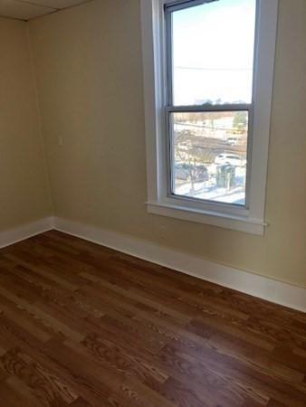 8 Barclay St, Worcester, MA 01604 photo 13