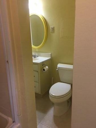 8 Barclay St, Worcester, MA 01604 photo 16