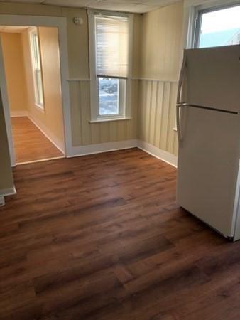 8 Barclay St, Worcester, MA 01604 photo 4